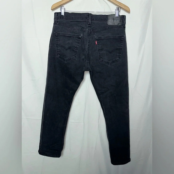 Levis  Size 36 - Picture 2 of 6